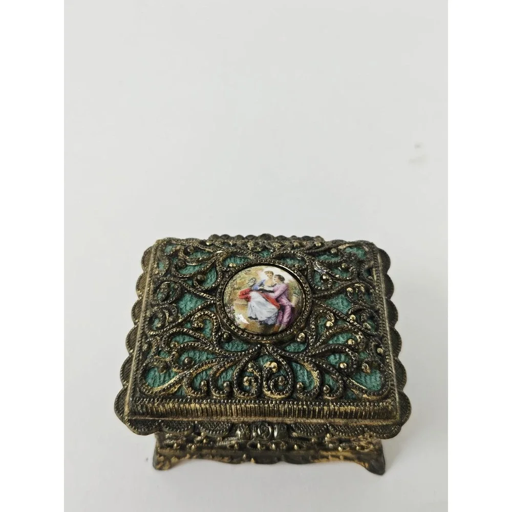 Vintage Japan metal trinket jewelry box gold tone Theme of Paraganini